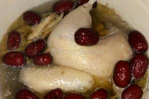 燉雞技巧大揭秘，輕松掌握美味烹飪之道